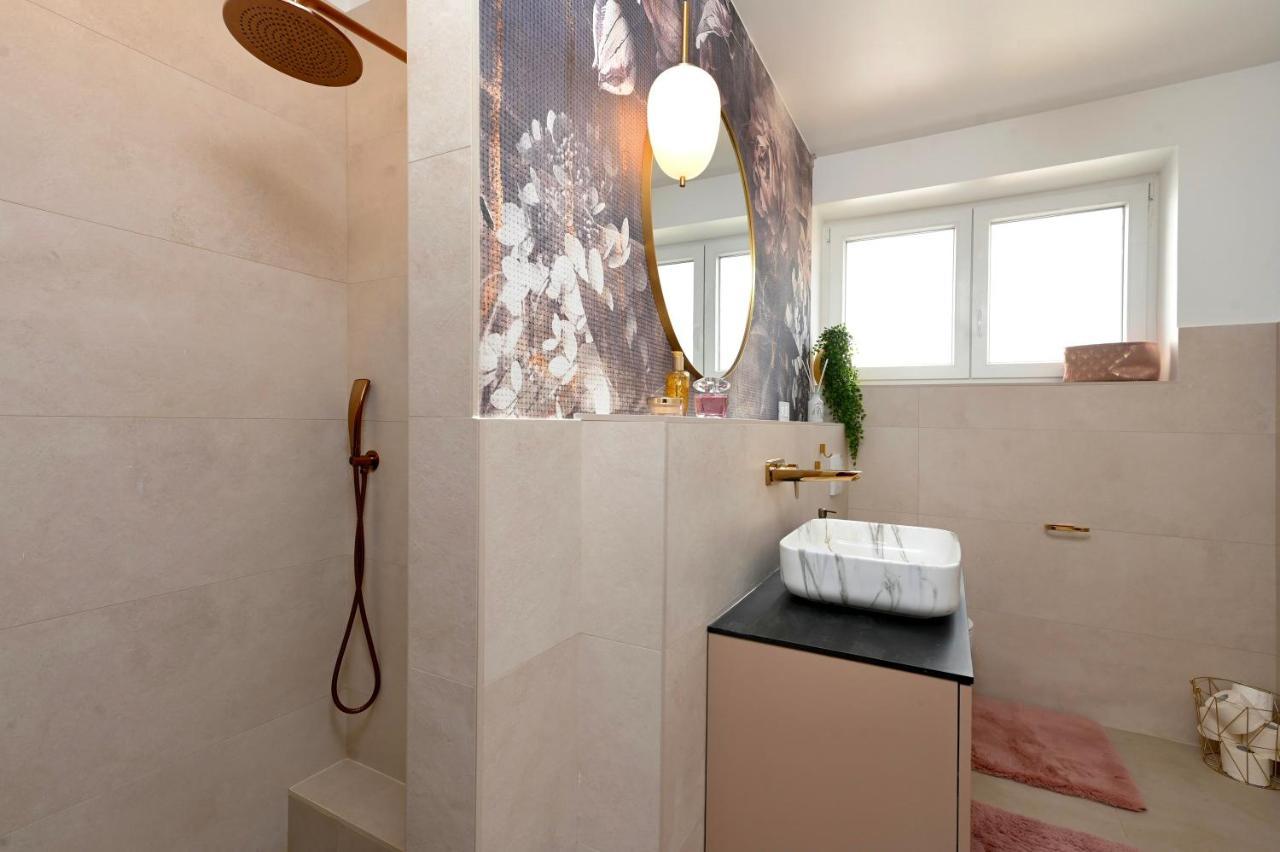 S Design Apartment Zára Kültér fotó