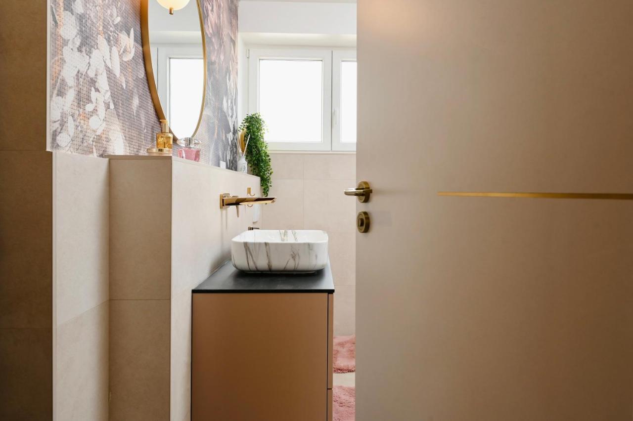 S Design Apartment Zára Kültér fotó